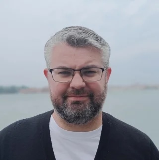 Dr. B. Metcalfe