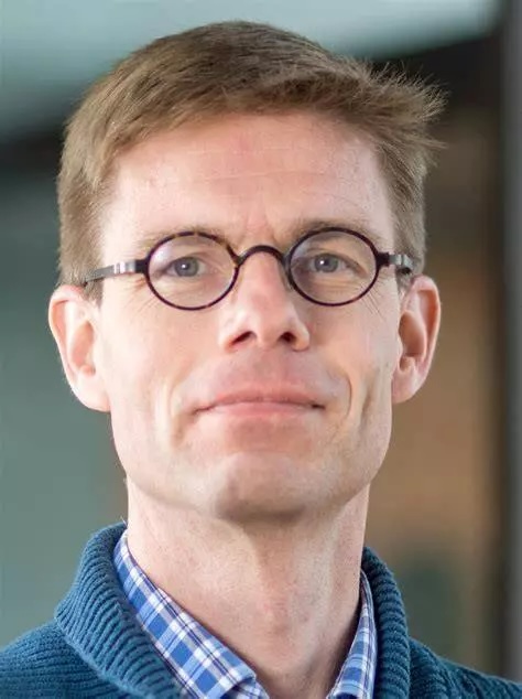 Prof. Dr. P. 't Hoen